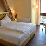 Burghotel 4*