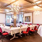 ホテル Burghotel 4*