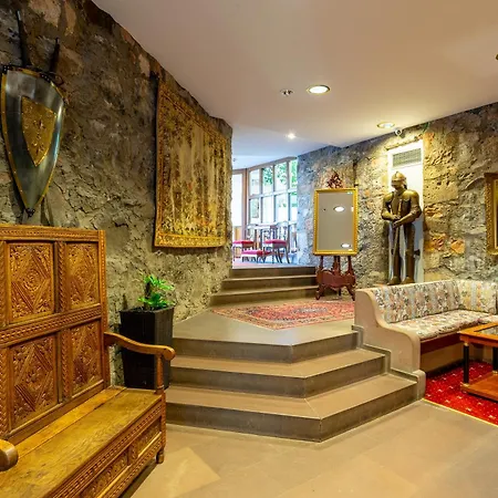 Burghotel Staufenberg (Hessen)