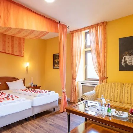 호텔 Burghotel Staufenberg 슈타우펜베르크