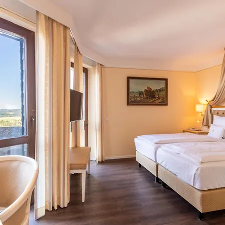 Hotel Burghotel Staufenberg (Hessen)