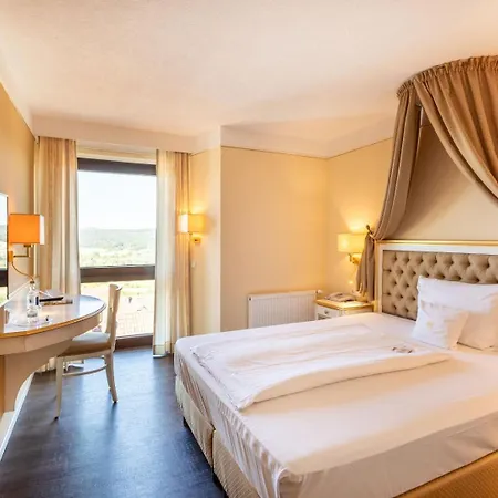 Hotel Burghotel Staufenberg