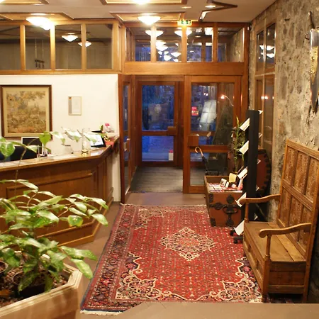 Hotel Burghotel Staufenberg (Hessen)