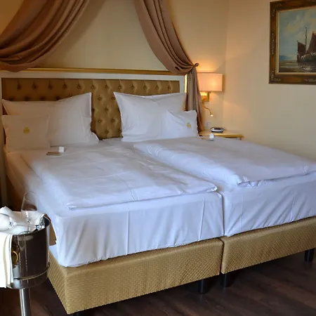 Burghotel Hotel 4*