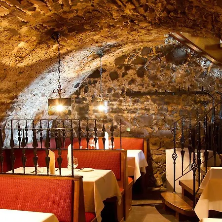 Burghotel 4*