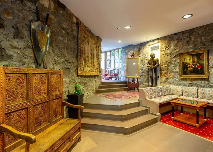 Burghotel Staufenberg (Hessen)